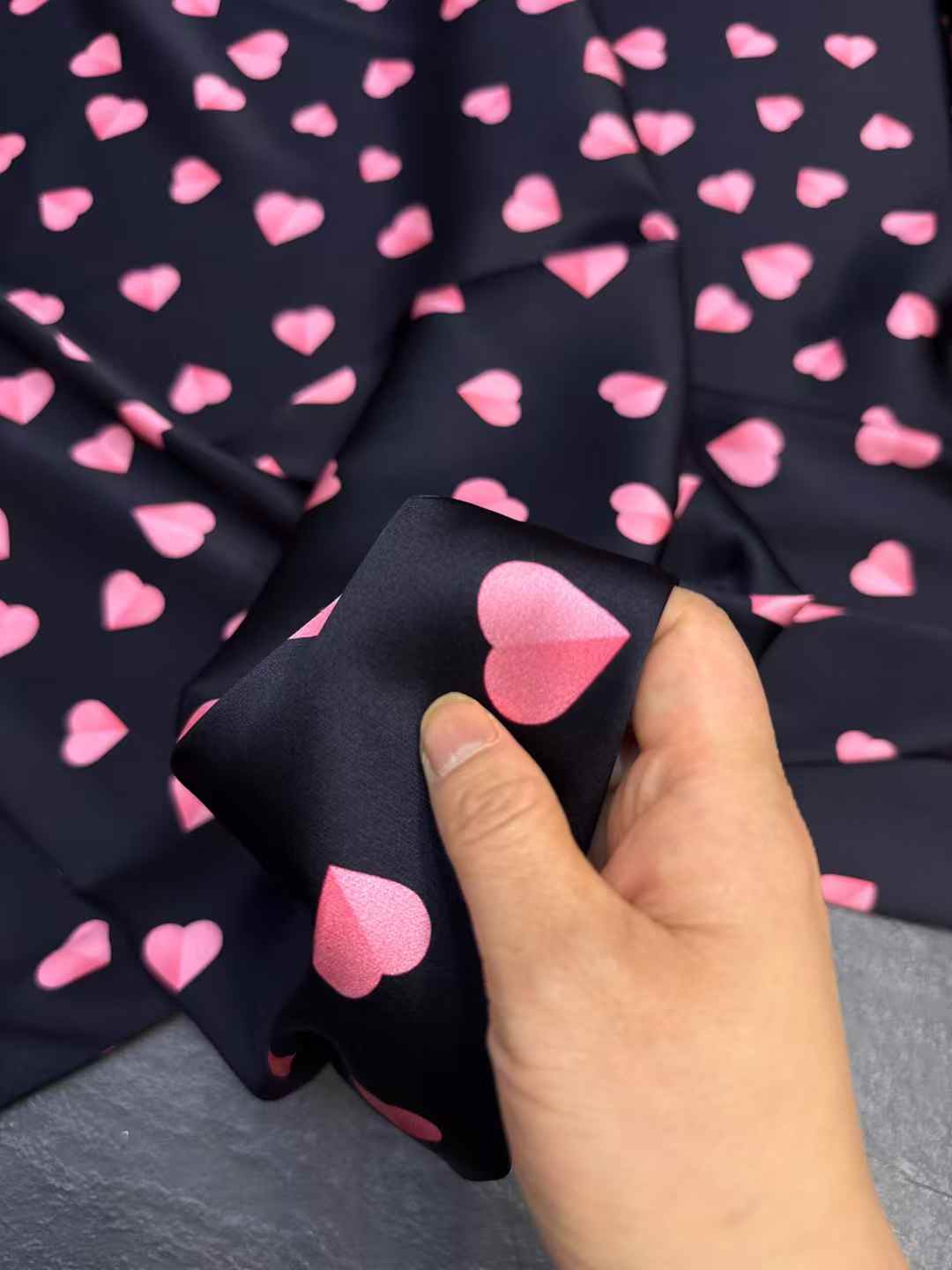 Pink Hearts Real Silk Fabric E - огляд і ціна Crystal Mesh Fabric